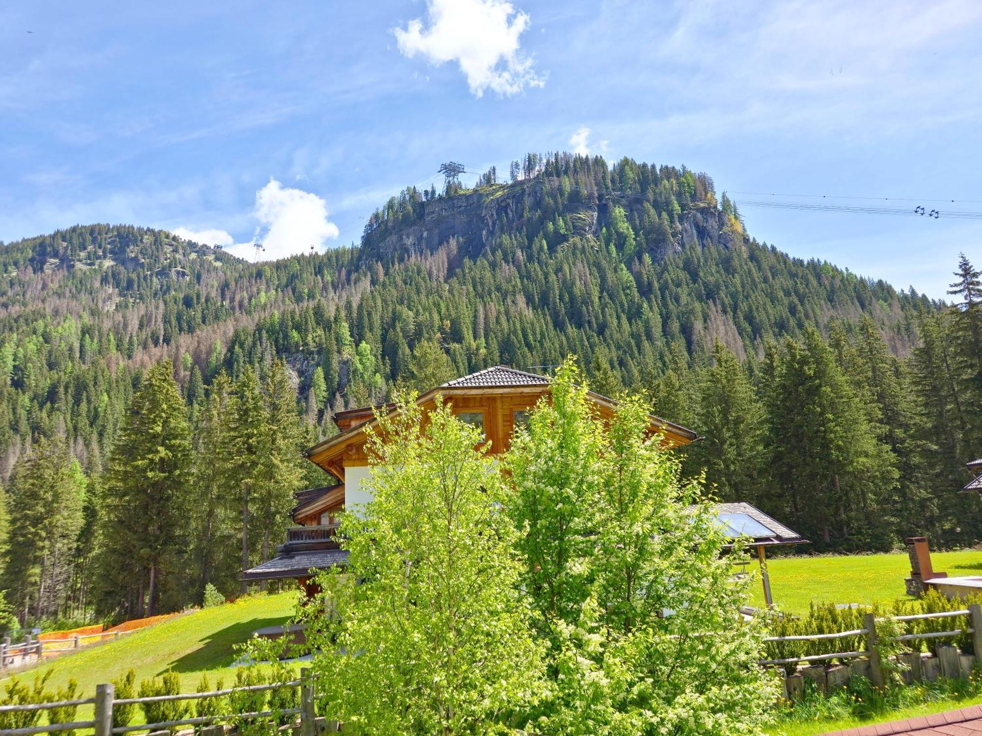 Residence Villa Flora By Ama Val Di Fassa Canazei Extérieur photo